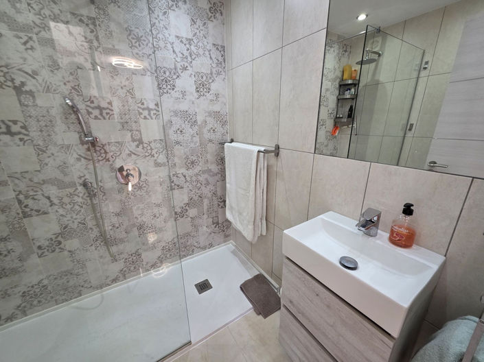 Image No.18-3 Bed Townhouse for sale