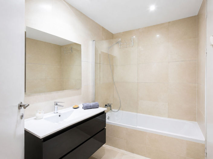 Image No.8-2 Bed Apartment for sale