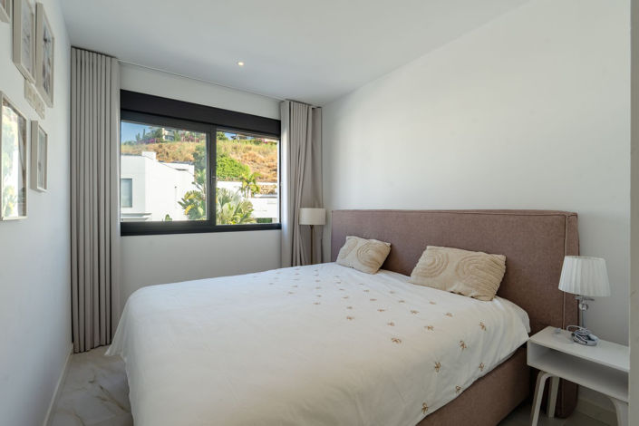 Image No.20-4 Bed Semi-Detached for sale