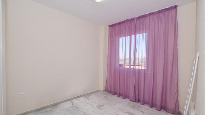 Image No.14-3 Bed Apartment for sale