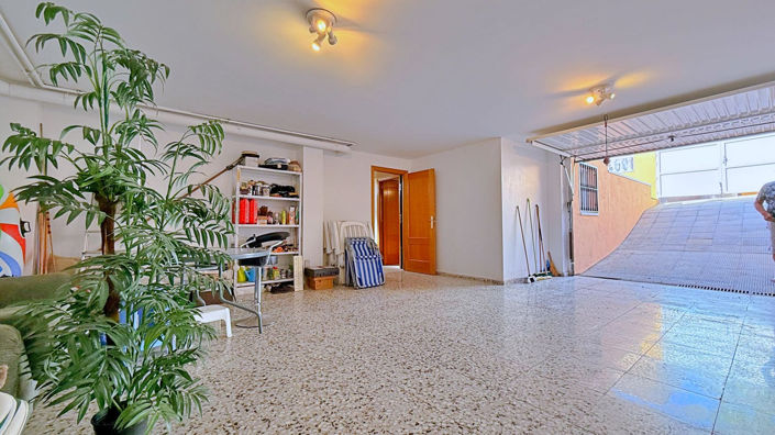 Image No.48-4 Bed Villa for sale