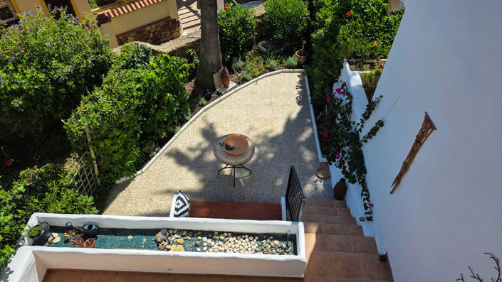 Image No.20-3 Bed Townhouse for sale