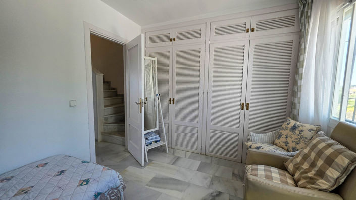 Image No.26-3 Bed Townhouse for sale
