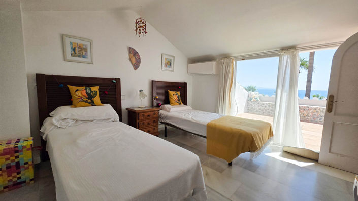 Image No.31-3 Bed Townhouse for sale