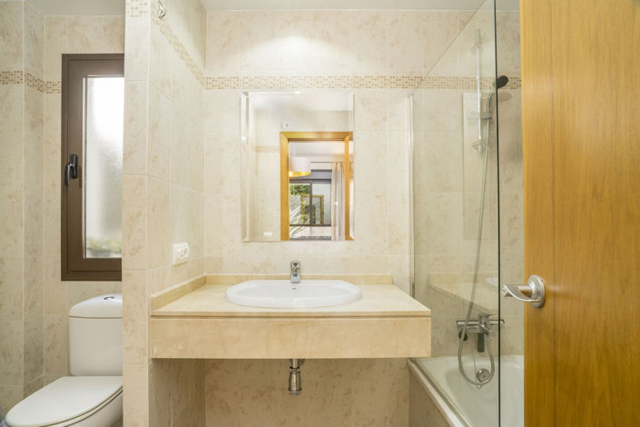 Image No.28-2 Bed Apartment for sale