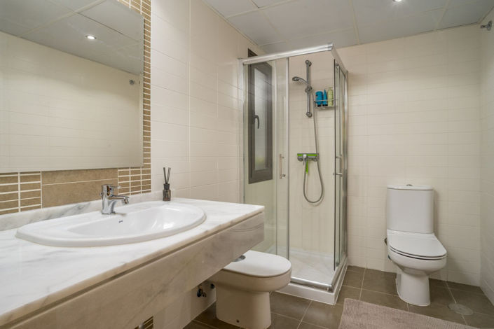 Image No.30-2 Bed Apartment for sale