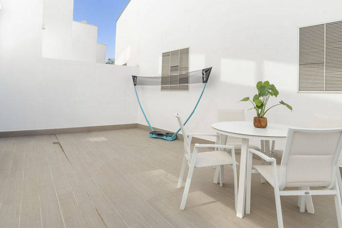 Image No.14-4 Bed Semi-Detached for sale