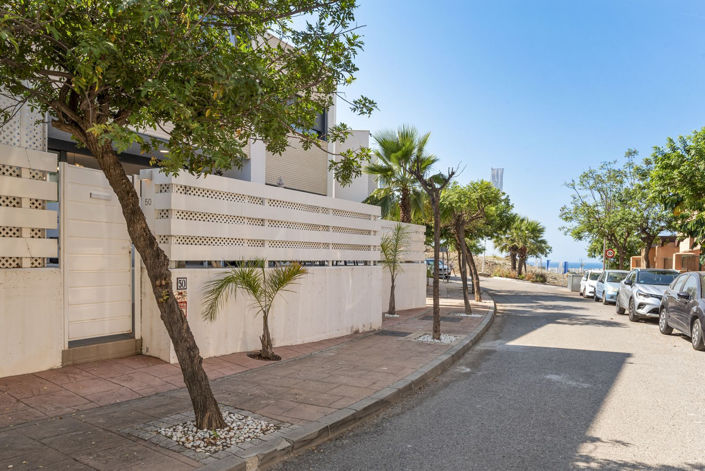 Image No.35-4 Bed Semi-Detached for sale