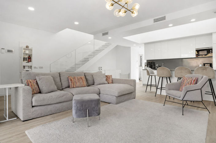 Image No.4-4 Bed Semi-Detached for sale