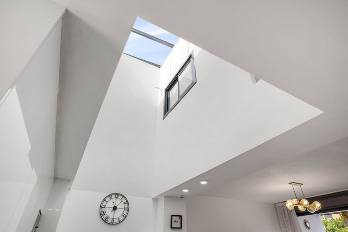 Image No.9-4 Bed Semi-Detached for sale