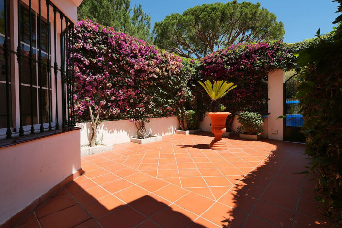 Image No.15-2 Bed Semi-Detached for sale