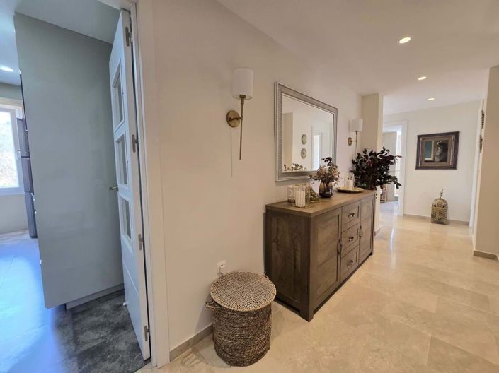 Image No.9-3 Bed Apartment for sale