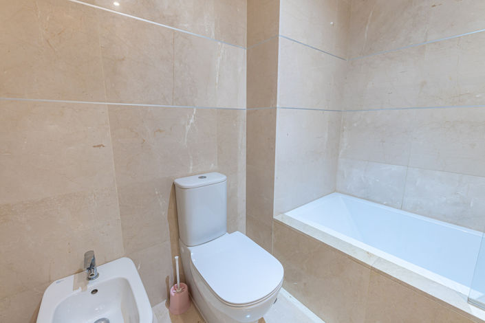 Image No.21-2 Bed Apartment for sale