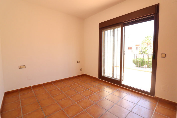 Image No.17-3 Bed Semi-Detached for sale