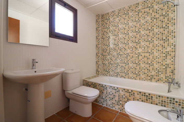 Image No.19-3 Bed Semi-Detached for sale