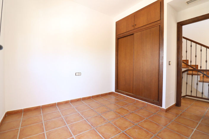 Image No.21-3 Bed Semi-Detached for sale