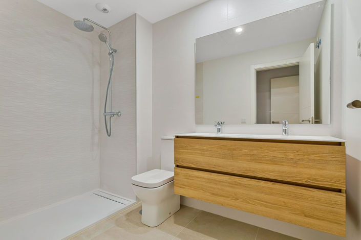 Image No.10-2 Bed Apartment for sale