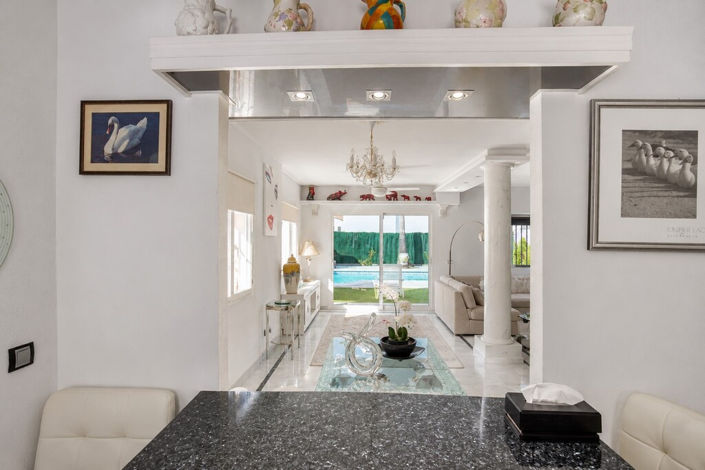 Image No.8-4 Bed Villa for sale