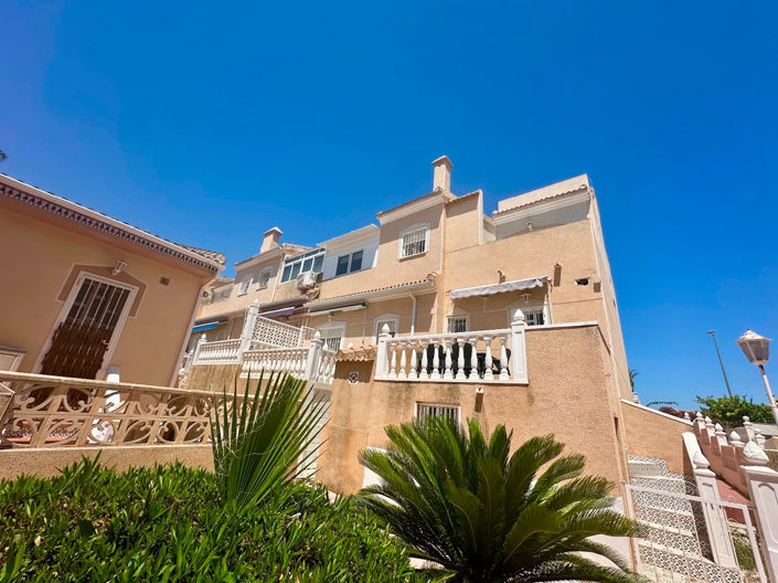 Image No.22-2 Bed Townhouse for sale