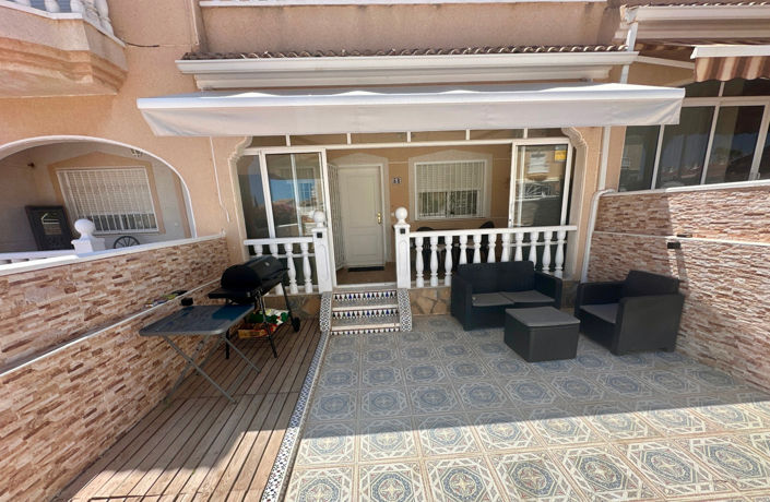 Image No.25-2 Bed Townhouse for sale
