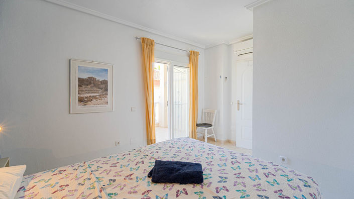 Image No.57-3 Bed Townhouse for sale