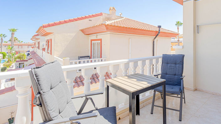 Image No.60-3 Bed Townhouse for sale