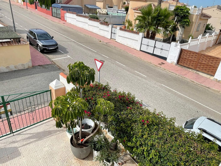 Image No.12-2 Bed Semi-Detached for sale