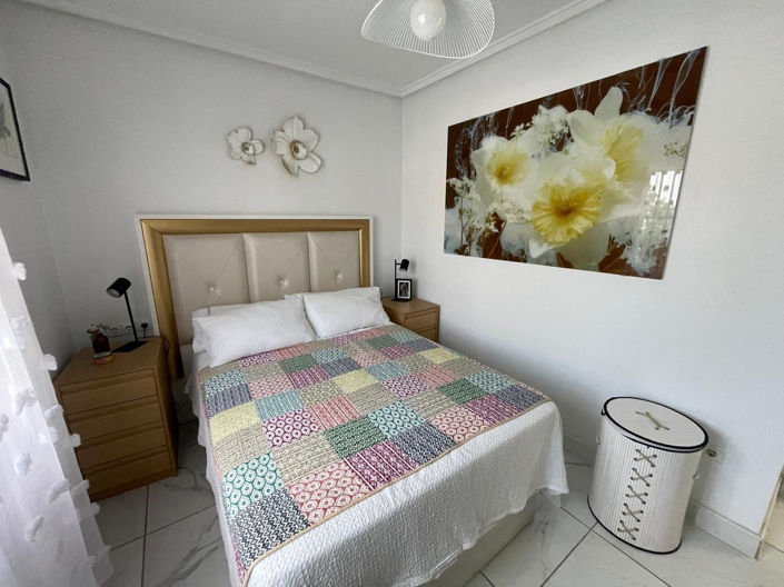 Image No.18-2 Bed Semi-Detached for sale