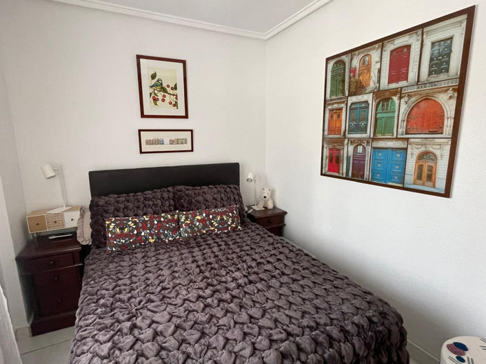 Image No.22-2 Bed Semi-Detached for sale