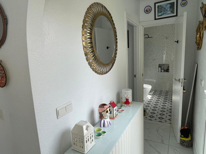 Image No.23-2 Bed Semi-Detached for sale
