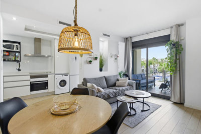 1447-681090-78d1f4f8b6655591b02d22fabb36a692d