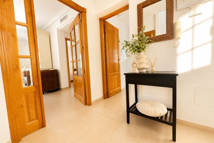 Image No.20-3 Bed Apartment for sale