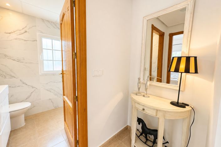 Image No.23-3 Bed Apartment for sale
