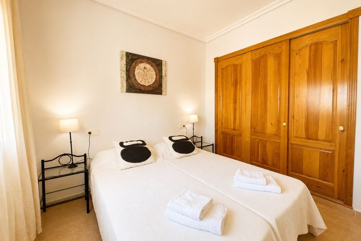Image No.35-3 Bed Apartment for sale