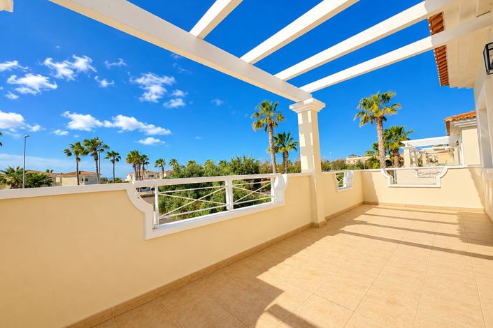 Image No.38-3 Bed Apartment for sale