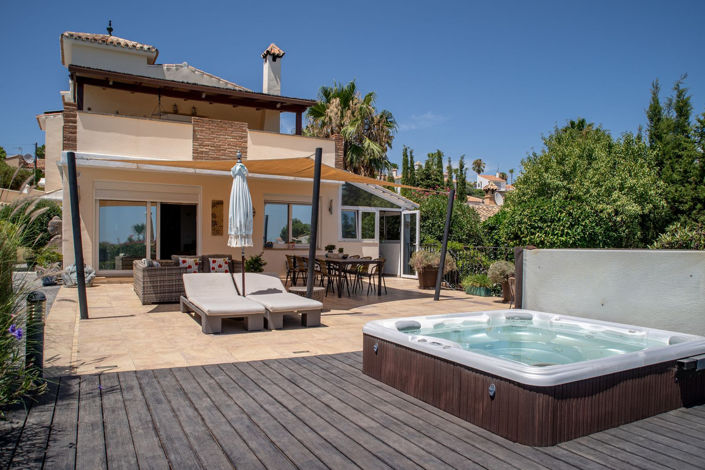 Image No.21-6 Bed Villa for sale