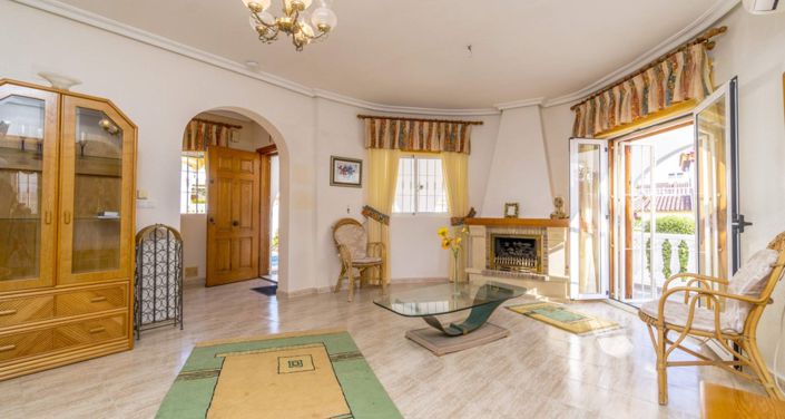 Image No.12-3 Bed Villa for sale