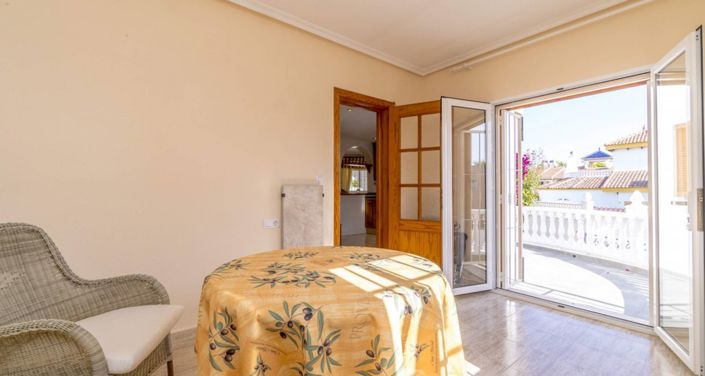 Image No.18-3 Bed Villa for sale