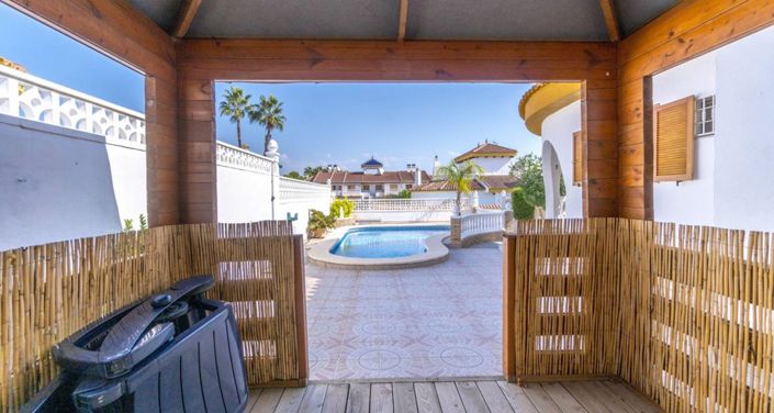 Image No.26-3 Bed Villa for sale