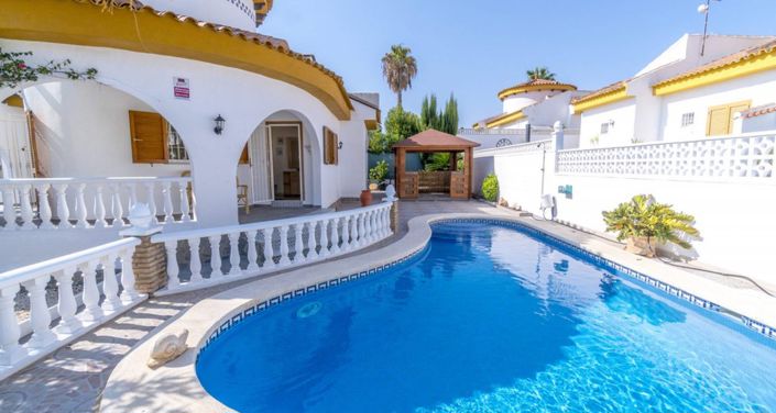 Image No.3-3 Bed Villa for sale
