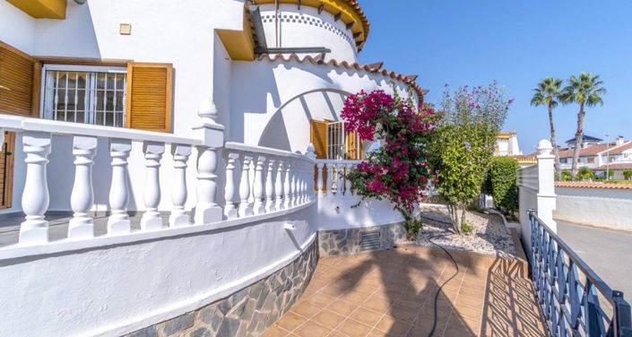 Image No.5-3 Bed Villa for sale