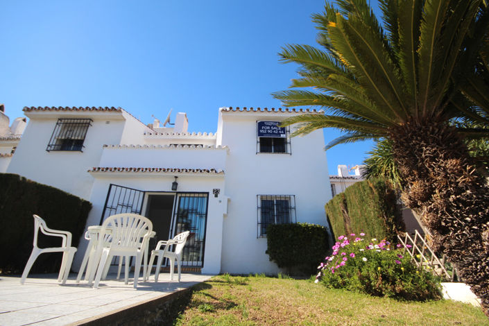 Image No.2-Maison de ville de 2 chambres à vendre à Estepona