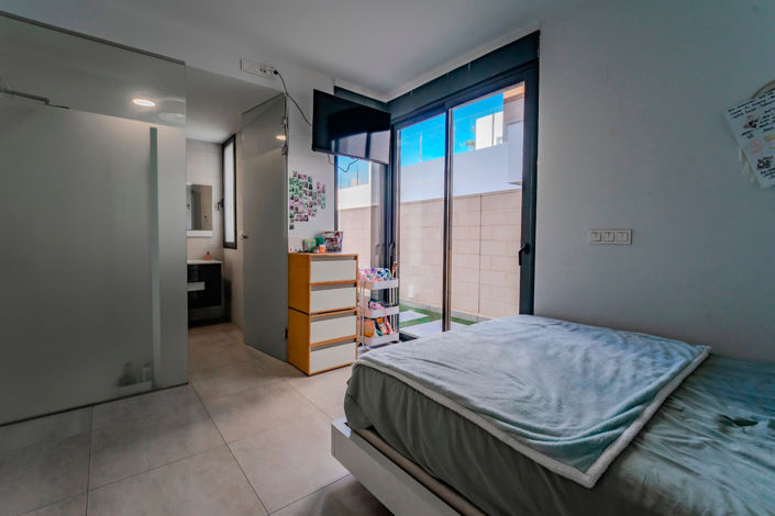 Image No.14-3 Bed Semi-Detached for sale
