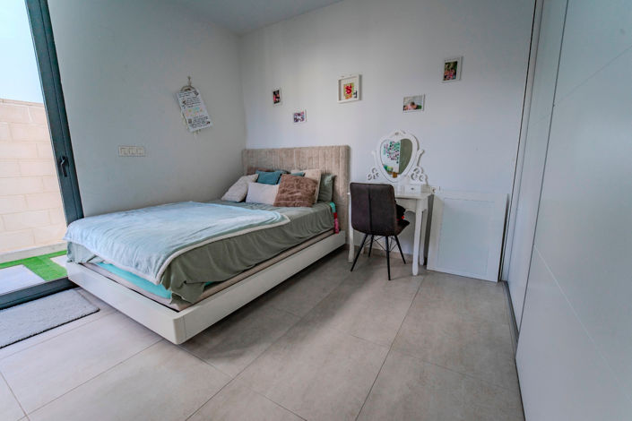 Image No.15-3 Bed Semi-Detached for sale