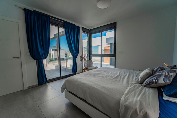 Image No.22-3 Bed Semi-Detached for sale