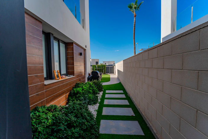 Image No.29-3 Bed Semi-Detached for sale
