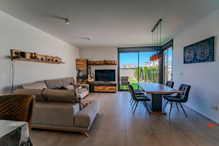 Image No.4-3 Bed Semi-Detached for sale