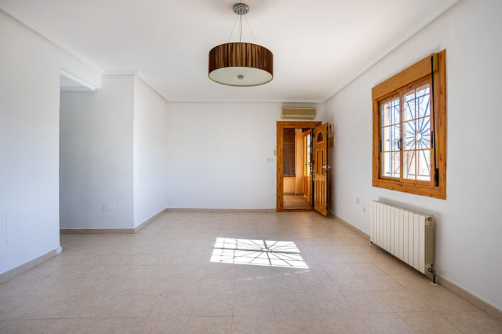 Image No.7-5 Bed Villa for sale