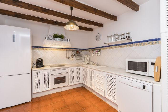 Image No.11-4 Bed Townhouse for sale