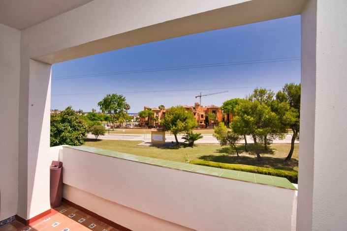 Image No.24-4 Bed Townhouse for sale